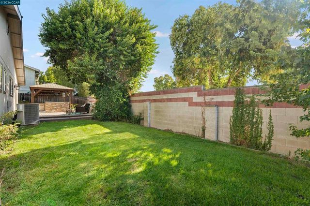 3611 Sunview Ct, Concord, CA 94520