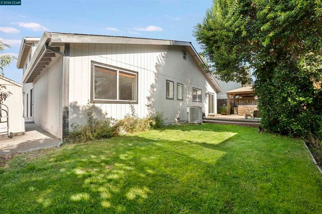 3611 Sunview Ct, Concord, CA 94520