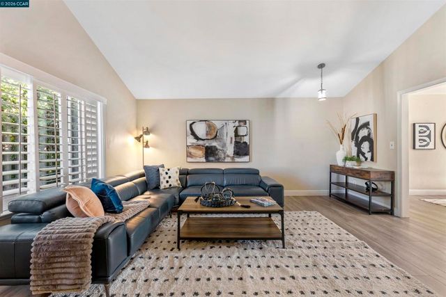 3611 Sunview Ct, Concord, CA 94520