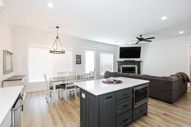 166 Roman Heights Avenue, Bryant, AR 72002