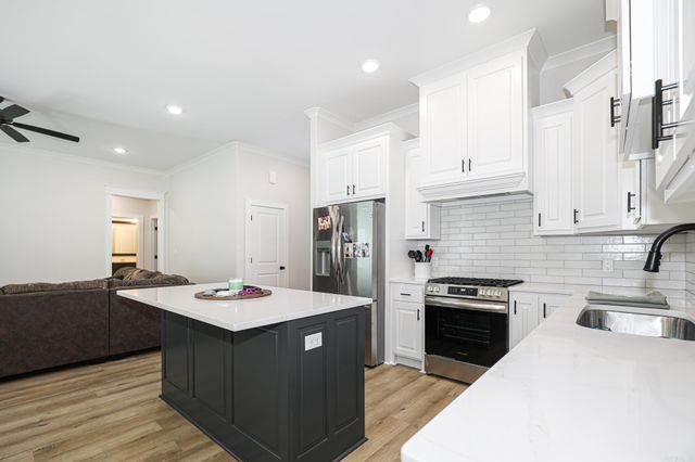 166 Roman Heights Avenue, Bryant, AR 72002