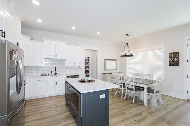 166 Roman Heights Avenue, Bryant, AR 72002