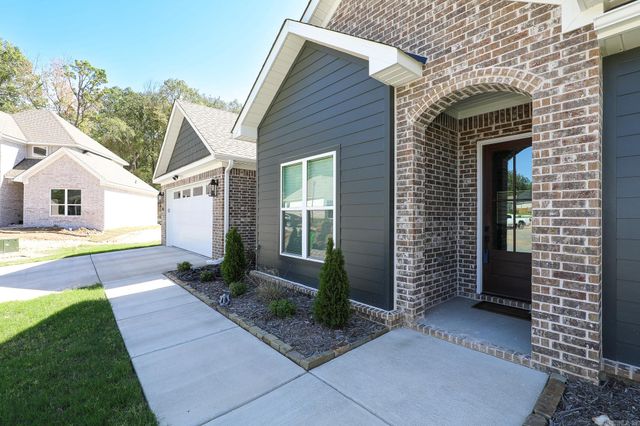 166 Roman Heights Avenue, Bryant, AR 72002