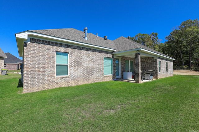 166 Roman Heights Avenue, Bryant, AR 72002