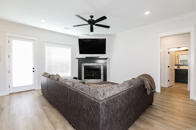 166 Roman Heights Avenue, Bryant, AR 72002