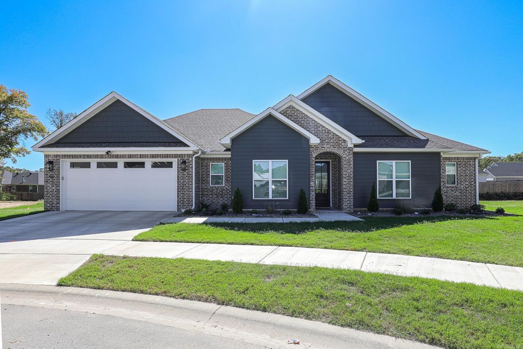 166 Roman Heights Avenue, Bryant, AR 72002