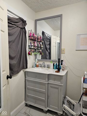 524 N Somerset Avenue, Indianapolis, IN 46222