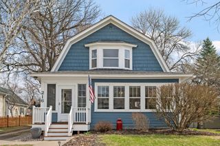 216 N Oak Street, Chaska, MN 55318