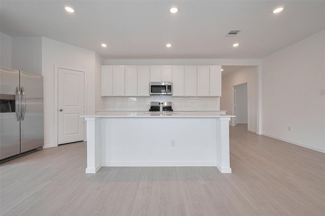 21722 Colonial Meadow Creek Trail, Waller, TX 77484