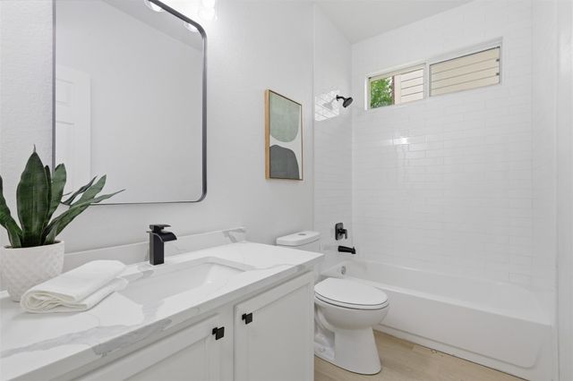 461 Hot Spring VLY, Buda, TX 78610