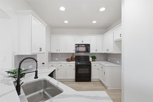 461 Hot Spring VLY, Buda, TX 78610