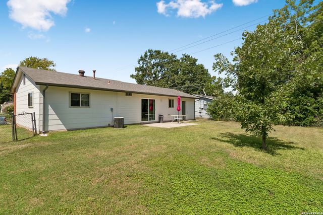 708 COLONY DR, Schertz, TX 78154