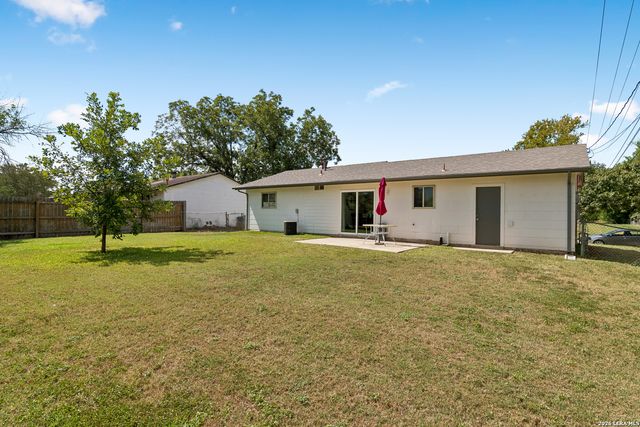 708 COLONY DR, Schertz, TX 78154