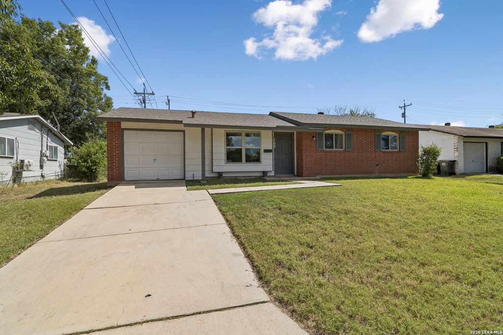 708 COLONY DR, Schertz, TX 78154
