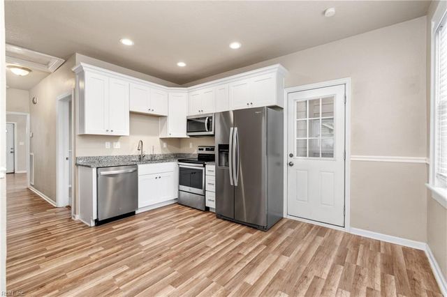 3106 Peronne AVE, Norfolk, VA 23509