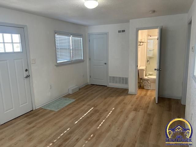 1018 NE Monroe ST, Topeka, KS 66608