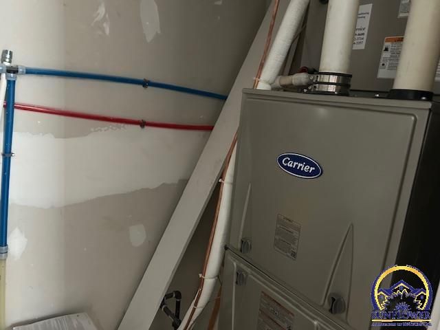 1018 NE Monroe ST, Topeka, KS 66608