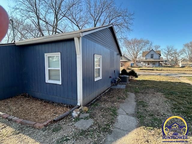 1018 NE Monroe ST, Topeka, KS 66608