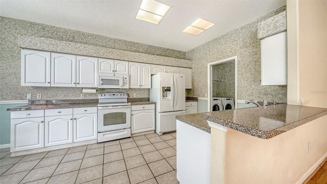 7287 38TH COURT E, Sarasota, FL 34243