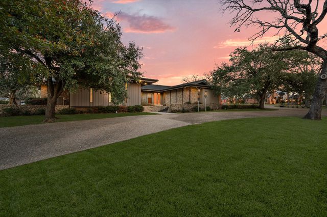 1313 Governors Drive, Corsicana, TX 75110