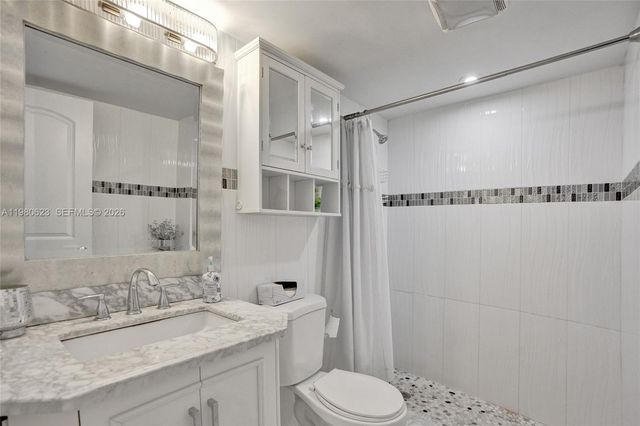 1889 S Ocean Dr 114, Hallandale Beach, FL 33009