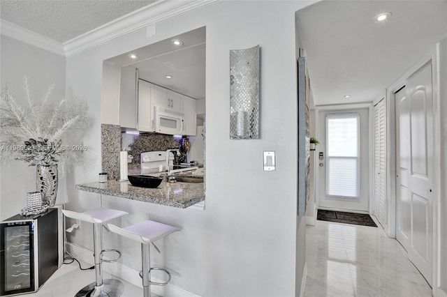 1889 S Ocean Dr 114, Hallandale Beach, FL 33009