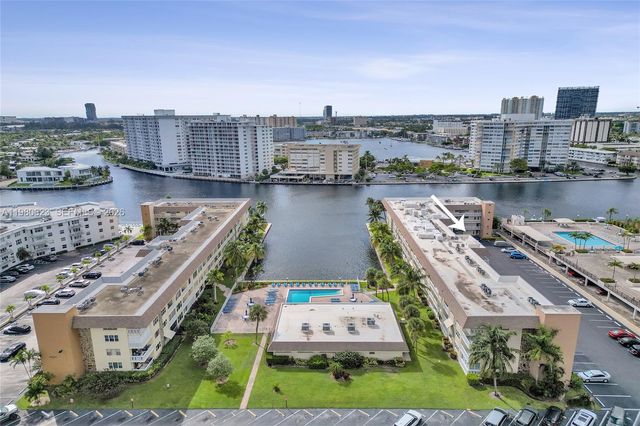 1889 S Ocean Dr 114, Hallandale Beach, FL 33009