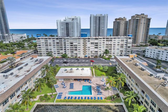 1889 S Ocean Dr 114, Hallandale Beach, FL 33009