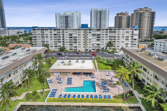 1889 S Ocean Dr 114, Hallandale Beach, FL 33009