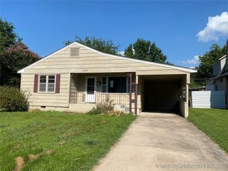 1102 Chestnut Street, Muskogee, OK 74403