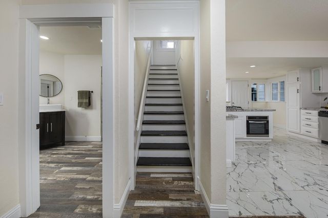 27 W Alder St, Stockton, CA 95204