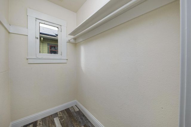 27 W Alder St, Stockton, CA 95204