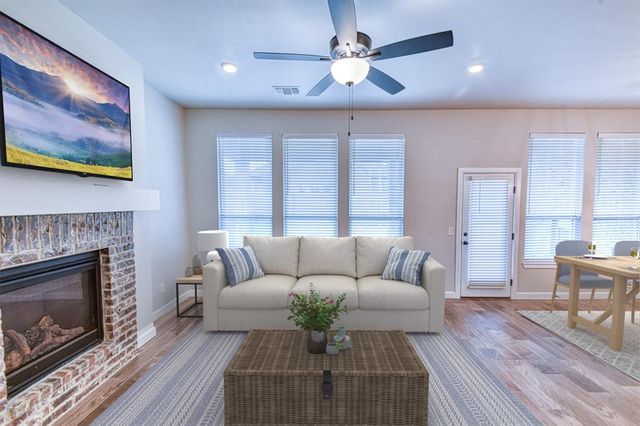 805 Firefork Avenue, Yukon, OK 73099