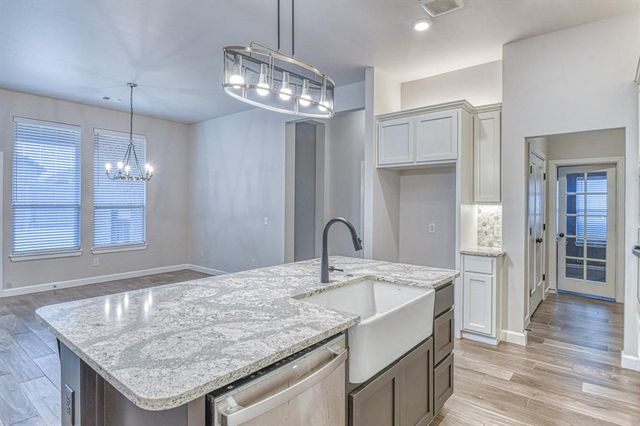 805 Firefork Avenue, Yukon, OK 73099