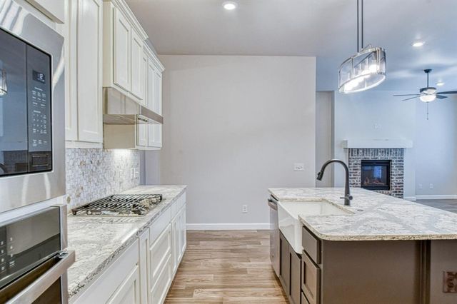 805 Firefork Avenue, Yukon, OK 73099