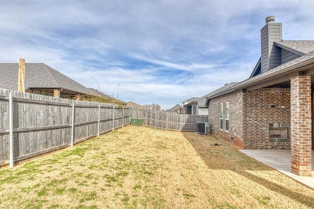 805 Firefork Avenue, Yukon, OK 73099