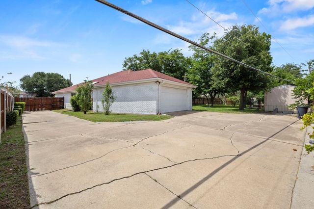 4017 Timberidge Drive, Irving, TX 75038