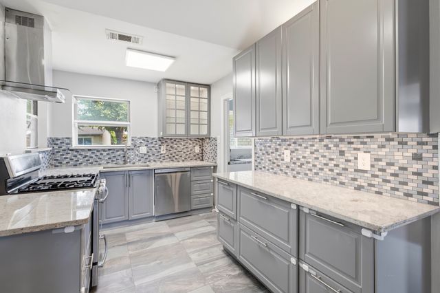 4017 Timberidge Drive, Irving, TX 75038