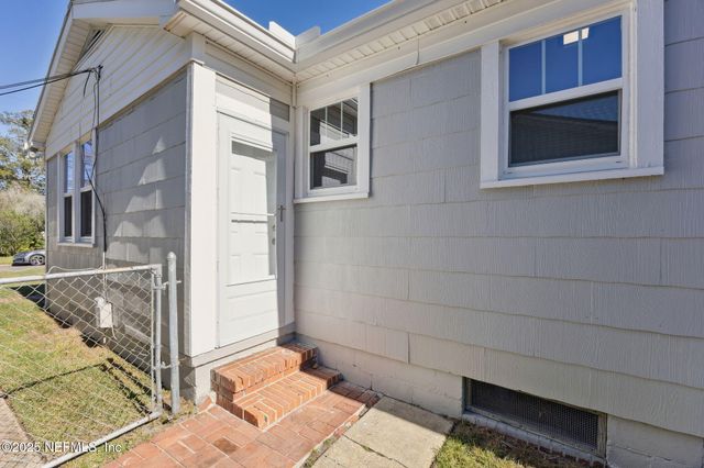 4714 RAMONA Boulevard, Jacksonville, FL 32205