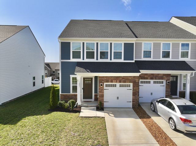 1037 Clendening Dr, Gallatin, TN 37066