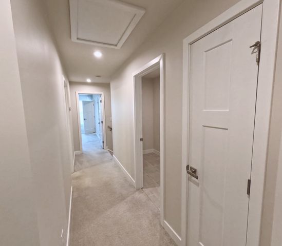 1037 Clendening Dr, Gallatin, TN 37066