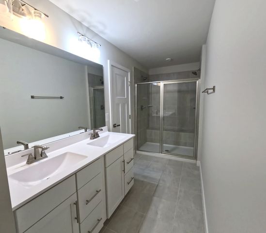 1037 Clendening Dr, Gallatin, TN 37066