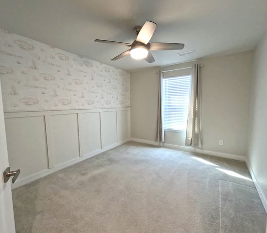 1037 Clendening Dr, Gallatin, TN 37066