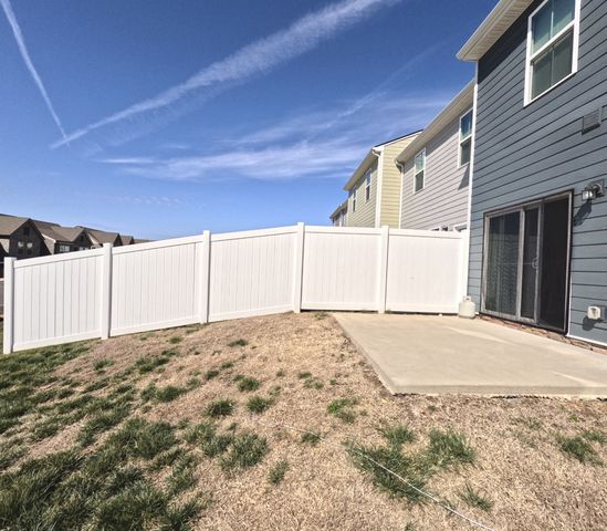 1037 Clendening Dr, Gallatin, TN 37066