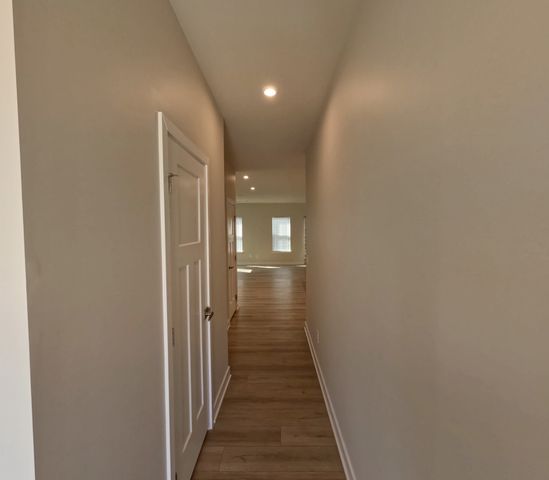 1037 Clendening Dr, Gallatin, TN 37066