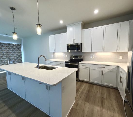 1037 Clendening Dr, Gallatin, TN 37066