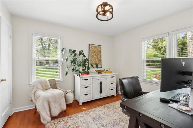 7933 COLONIAL Drive, Overland Park, KS 66204