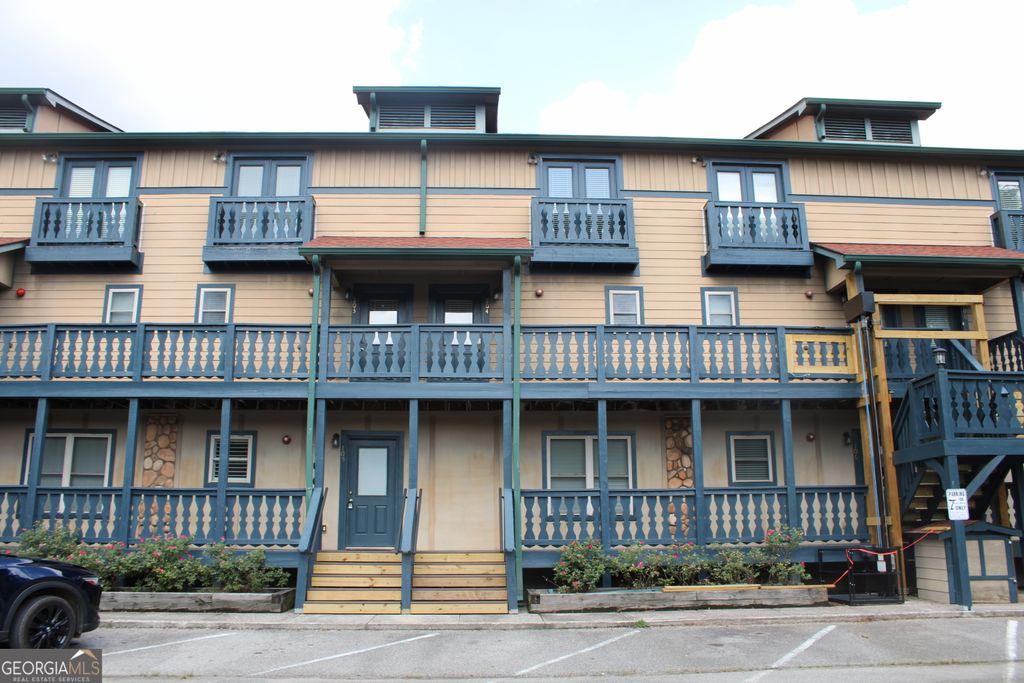 26-204 Midway Street 203 DOOR #204, Helen, GA 30545