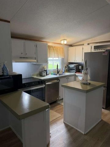 1166 County Road 3663, Splendora, TX 77372