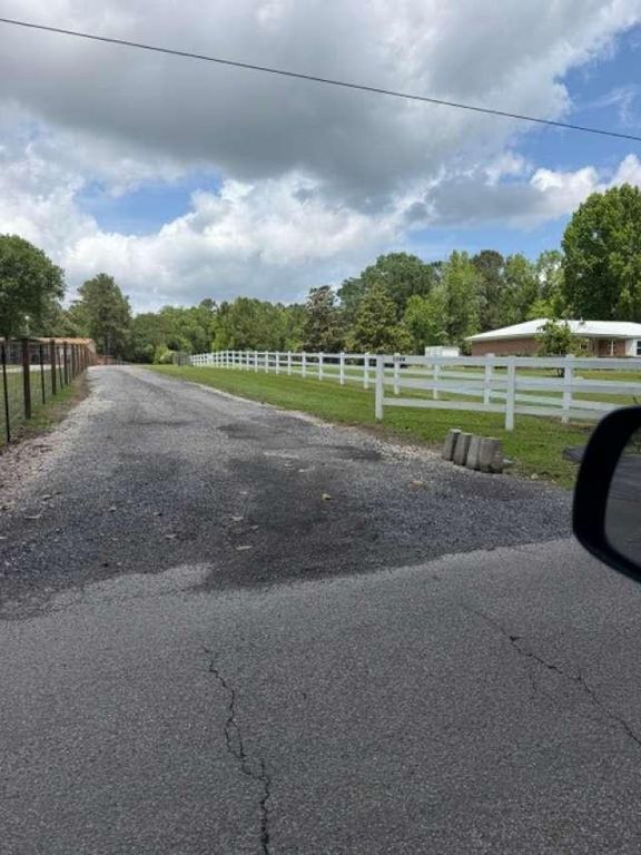1166 County Road 3663, Splendora, TX 77372